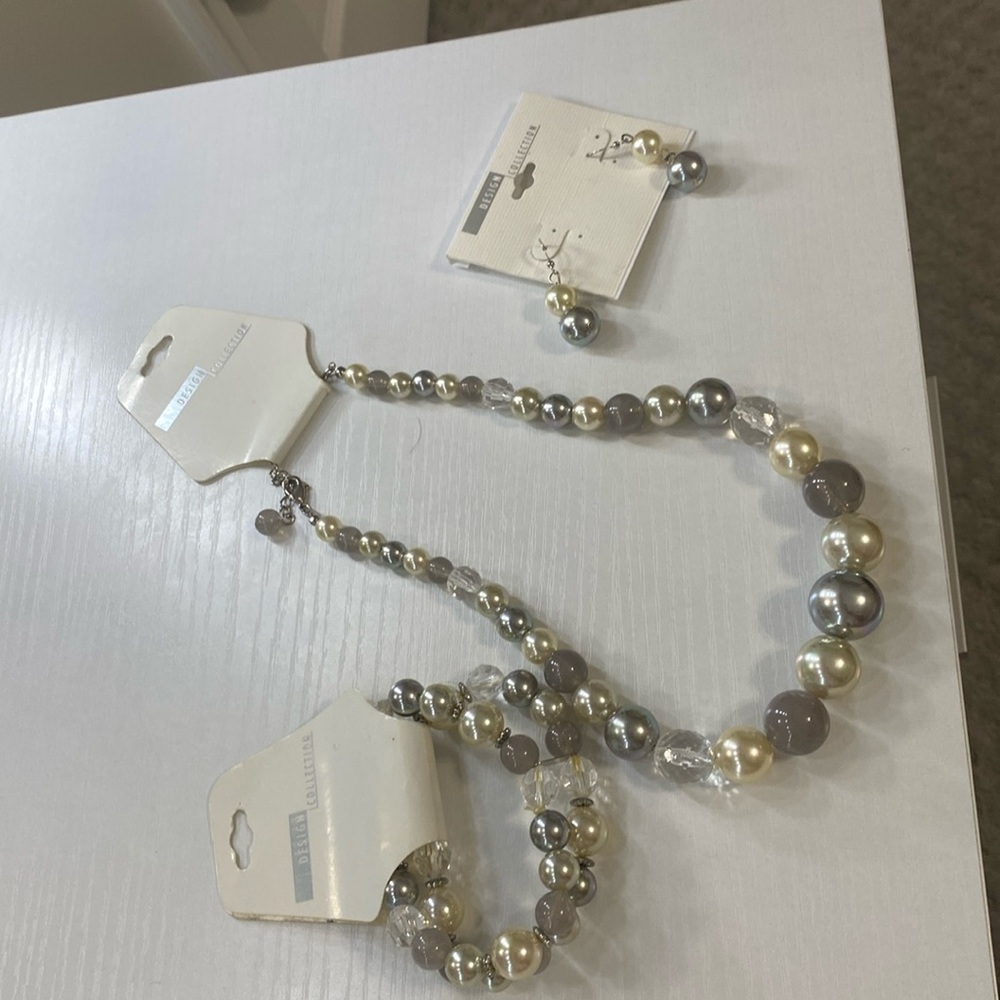 Braclet,earrings,necklace set